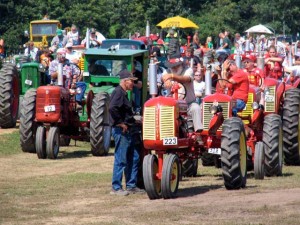 tractor parade lineup