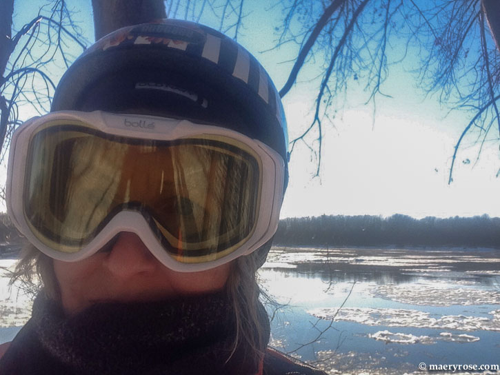 woman wearing winter goggles